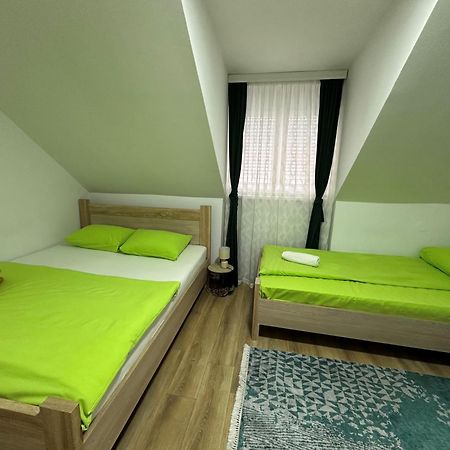 Apartman Vucinic เซทินเจ ภายนอก รูปภาพ